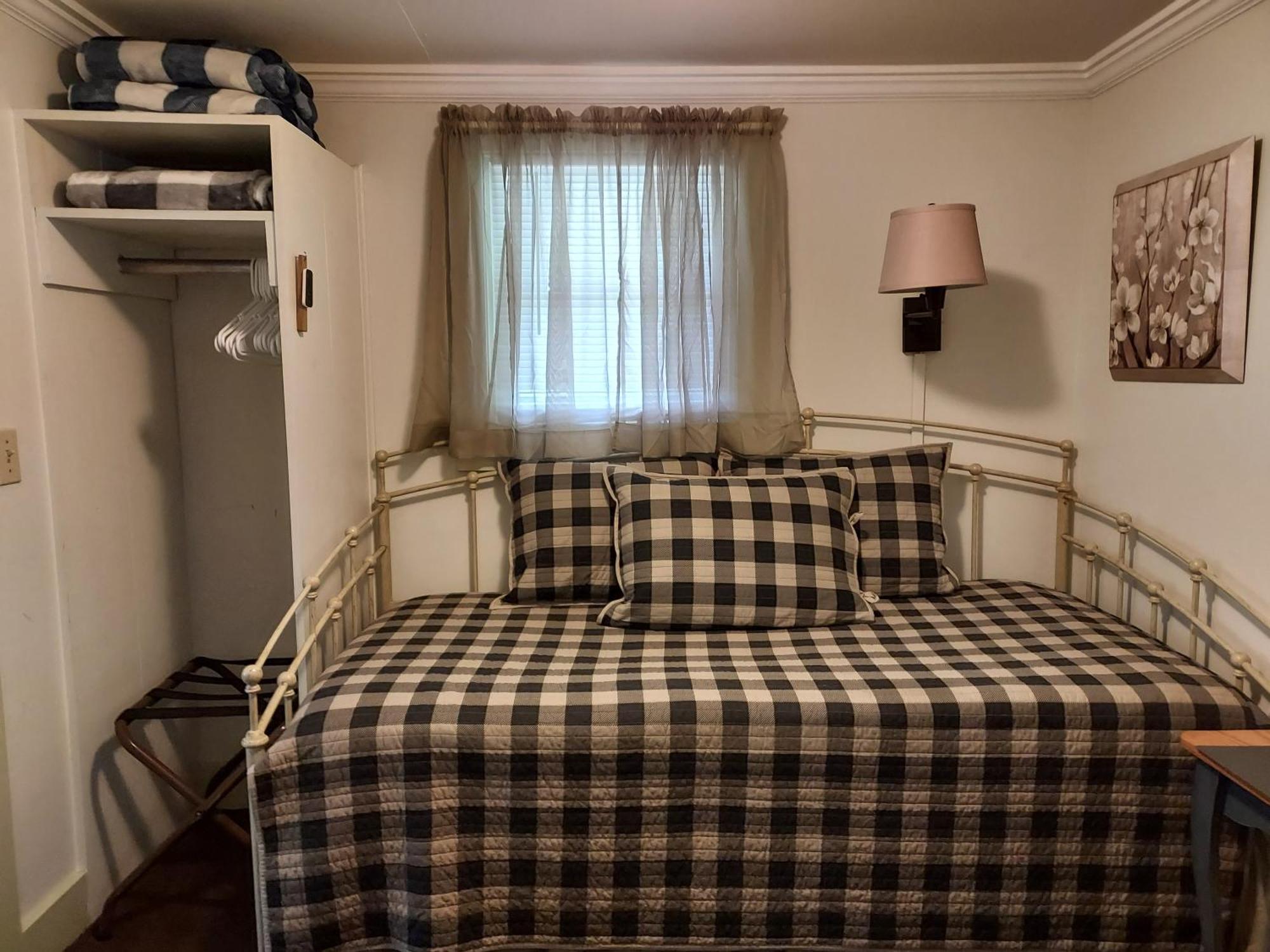 Serenity Motel Shaftsbury Ngoại thất bức ảnh